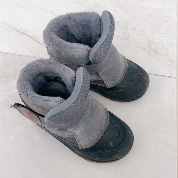 THE NORTH FACE TODDLER SIZE 9 SNOW BOOTS - Picture 3 of 12